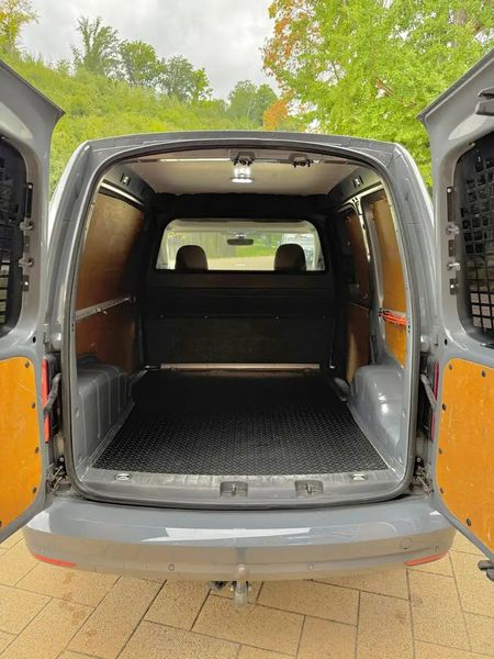 Volkswagen Caddy • 2019 • 120,200 km 7