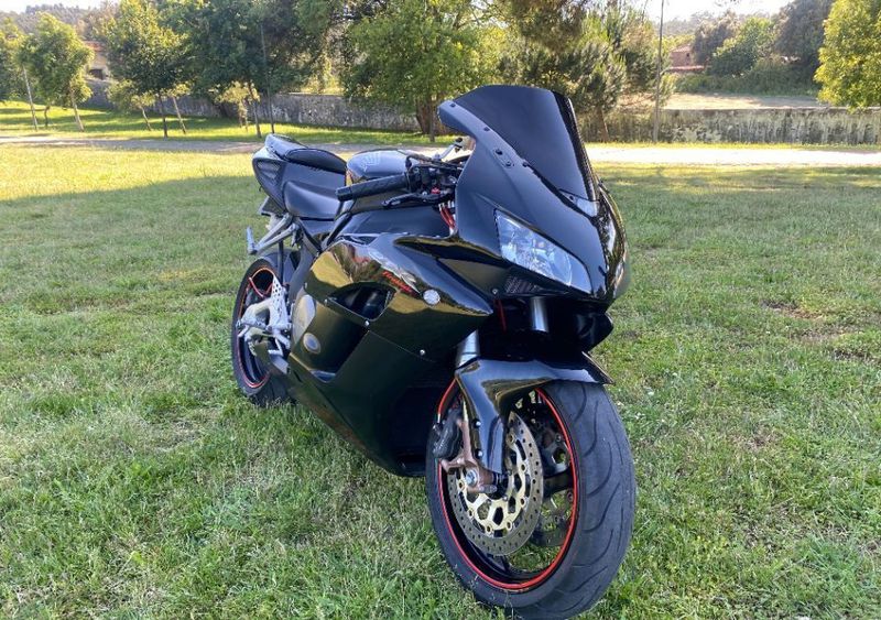 Honda cbr-1000rr • 2004 • 40,000 km 1