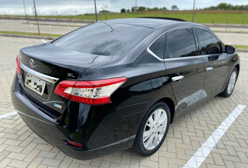 Nissan Sentra • 2015 • 95,000 km 4