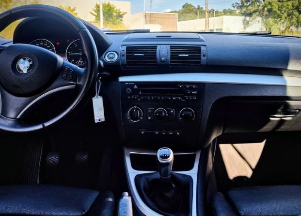 BMW 1 Series • 2011 • 199,000 km 5