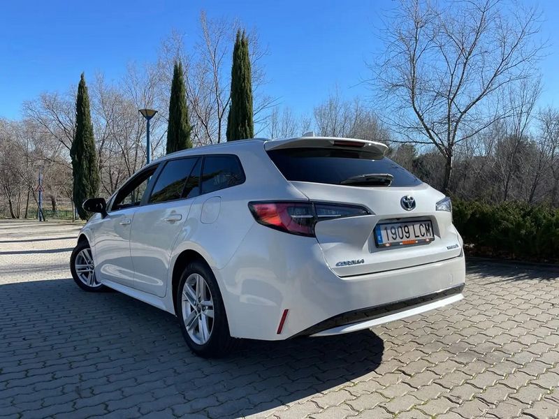 Toyota Corolla Hybrid • 2019 • 143,000 km 6