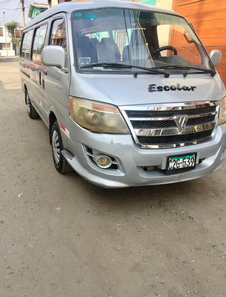 Foton View • 2011 • 10 km 6