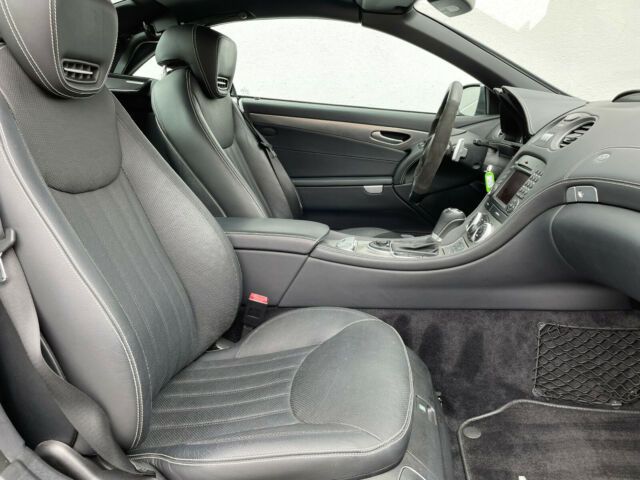 Mercedes-Benz SL • 2009 • 106,000 km 11
