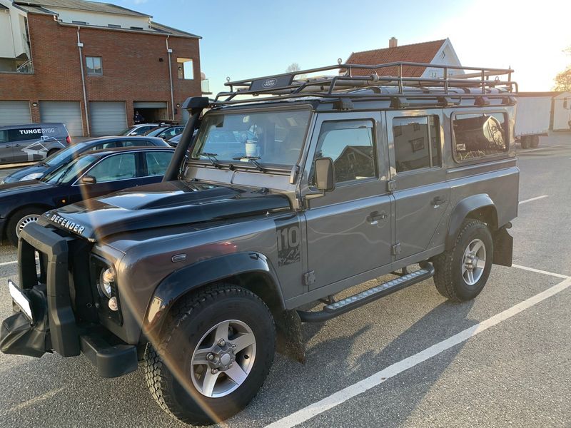 Land Rover Defender • 2016 • 17,000 km 4
