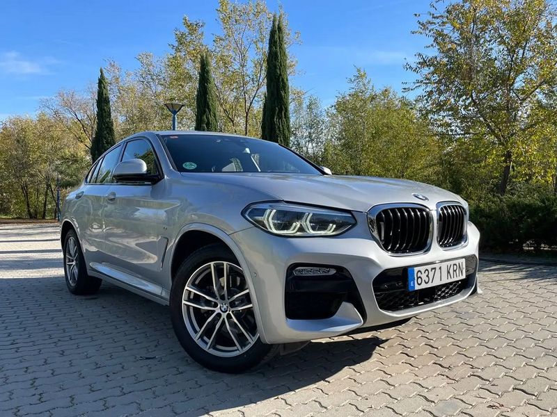 BMW X4 • 2018 • 108,000 km 3