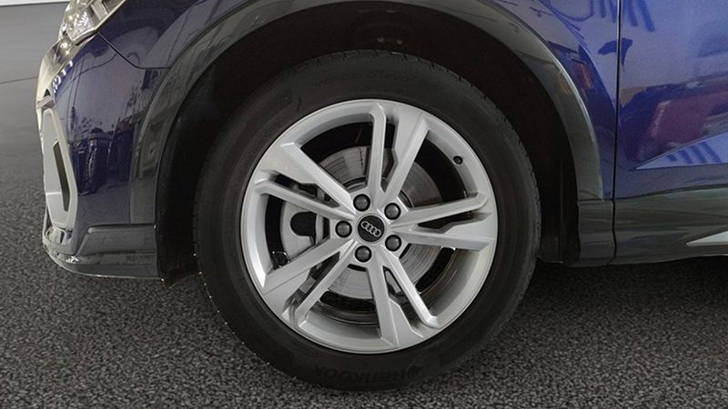 Audi Q3 • 2024 • 13,924 km 14