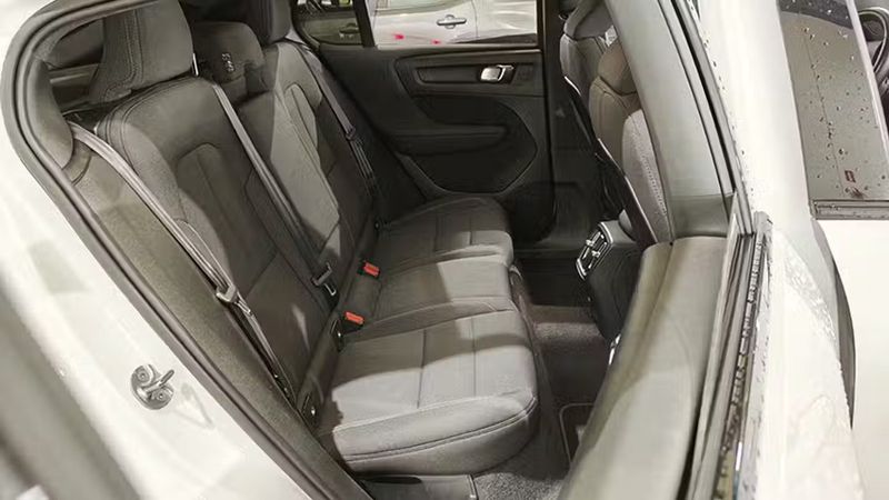 Volvo C30 • 2022 • 67,641 km 13