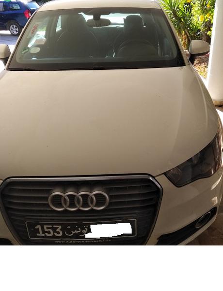 Audi A1 • 2011 • 123,000 km 4