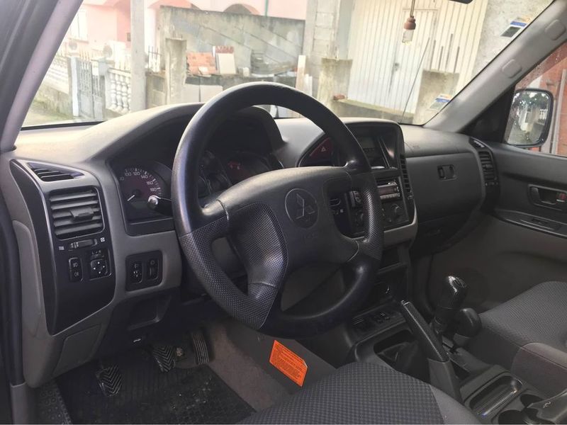 Mitsubishi Pajero • 2000 • 120,000 km 3