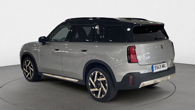 MINI Countryman • 2024 • 4,892 km 6