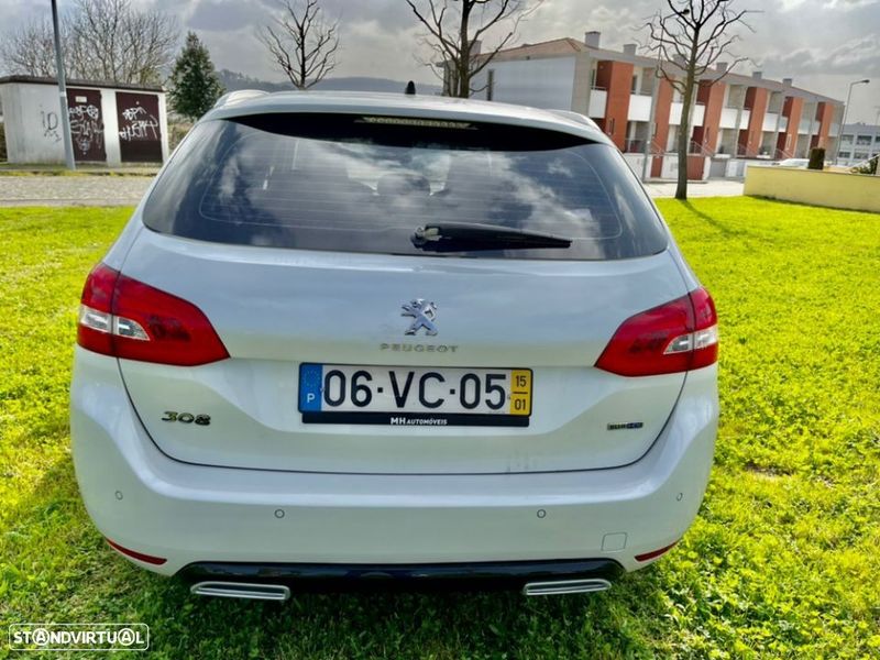 Peugeot 308 • 2015 • 140,000 km 2