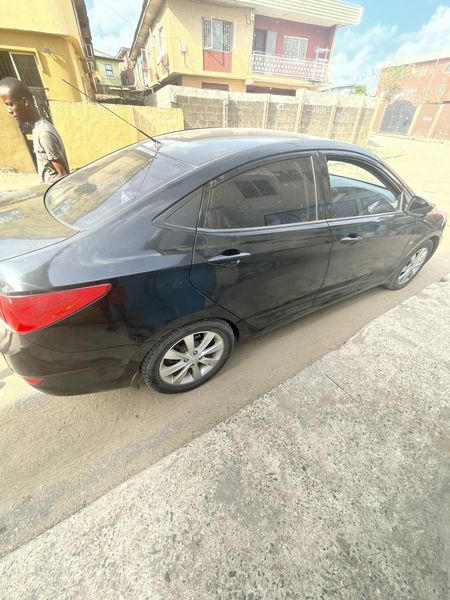 Hyundai Accent • 2013 • 97,123 km 11