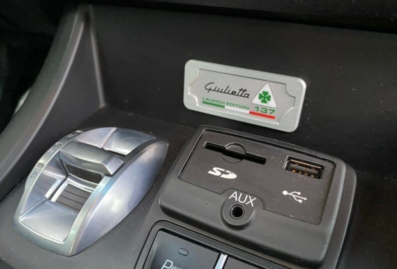 Alfa Romeo Giulietta • 2014 • 88,900 km 10