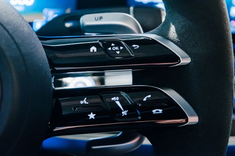 Mercedes-Benz CLS • 2022 • 24,900 km 14