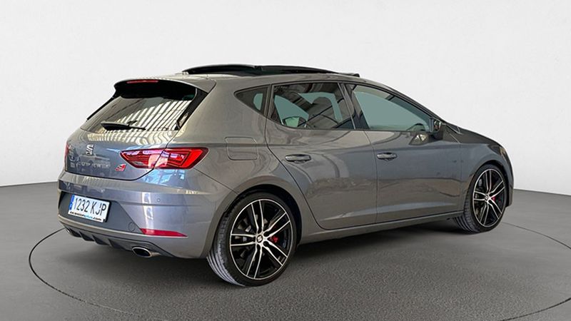 Seat Leon • 2018 • 110,048 km 3