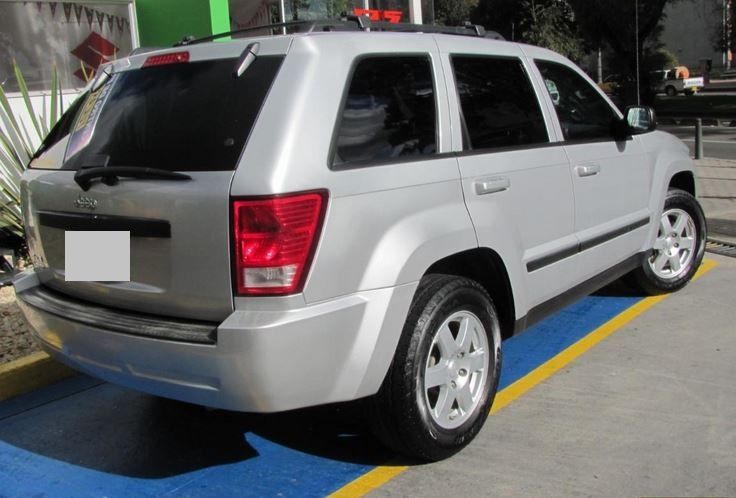 Jeep Grand Cherokee • 2009 • 133,000 km 3