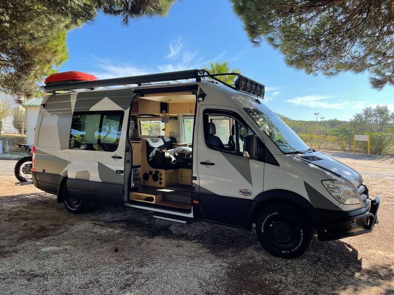 Mercedes-Benz Sprinter • 2007 • 156,000 km 1
