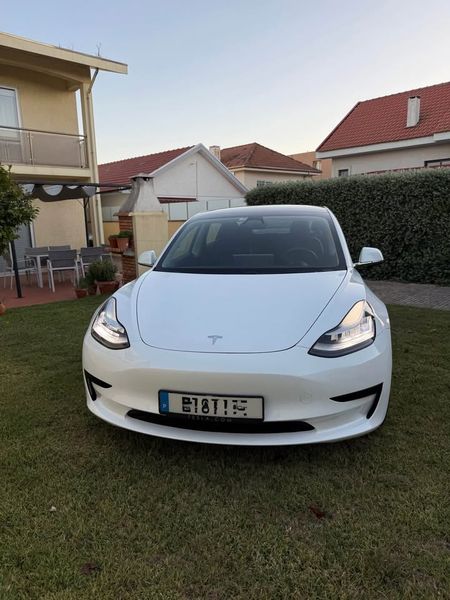 Tesla Model 3 • 2020 • 92,000 km 1