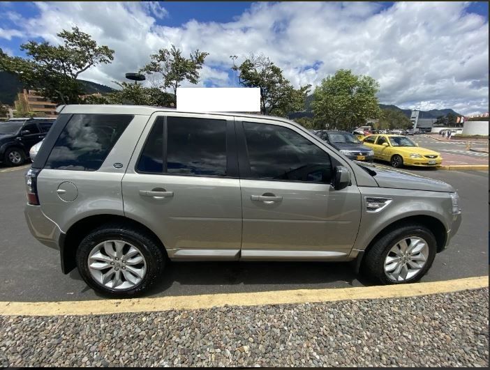 Land Rover Freelander • 2014 • 121,200 km 4