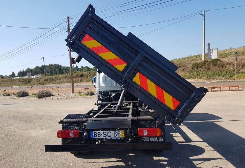 Mitsubishi Fuso canter • 2016 • 72,000 km 9