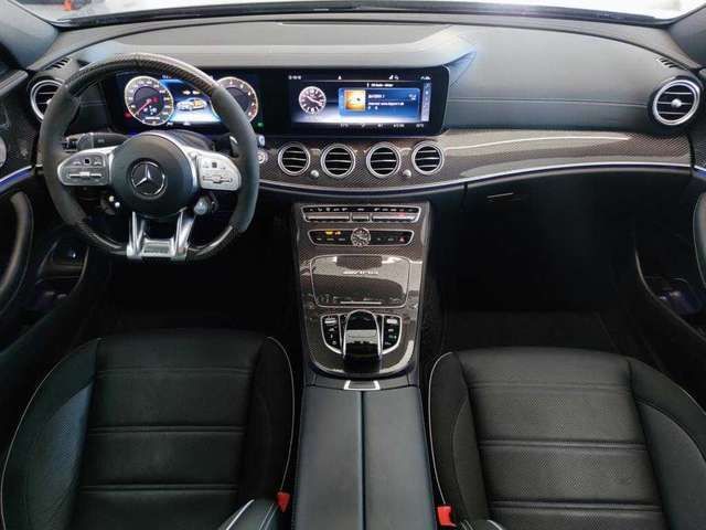 Mercedes-Benz E • 2020 • 44,500 km 9