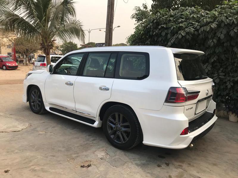 Lexus LX • 2015 • 55,000 km 4