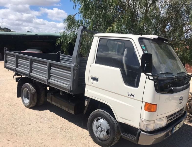Toyota Dyna • 2007 • 190,000 km 2