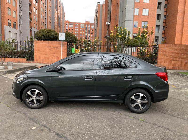 Chevrolet Onix • 2020 • 18,300 km 2