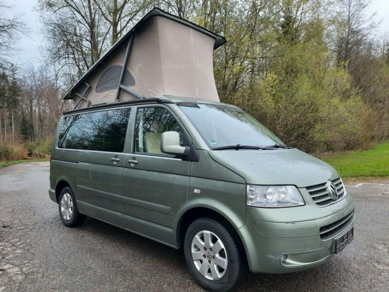 Volkswagen T5 • 2007 • 141,500 km 2