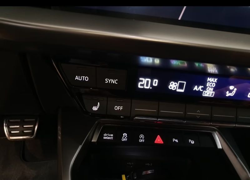 Audi S3 • 2022 • 25,169 km 7