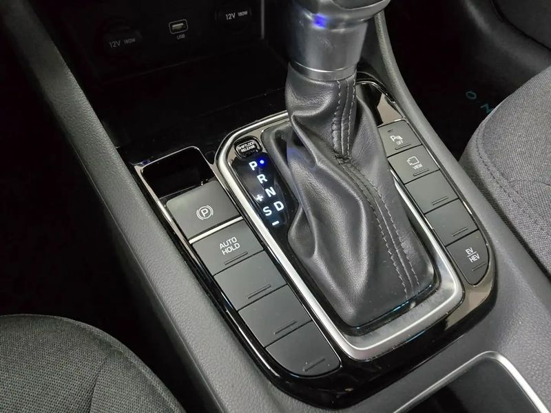 Hyundai Ioniq Plug-In Hybrid • 2020 • 51,500 km 8