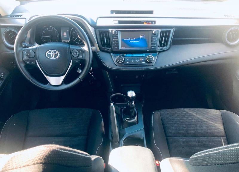 Toyota RAV4 • 2016 • 59,999 km 4