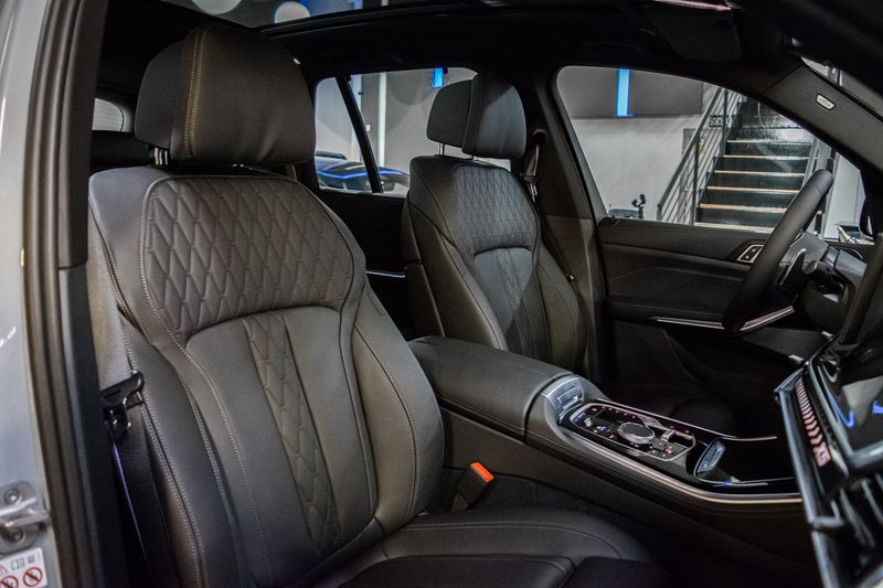 BMW X5 • 2024 • 4,100 km 8