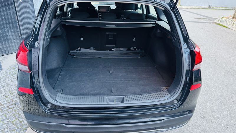 Hyundai i30 CW • 2024 • 12,100 km 11