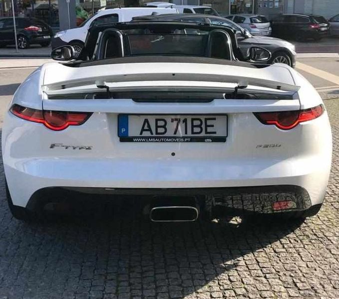 Jaguar F-Type • 2019 • 19,000 km 1