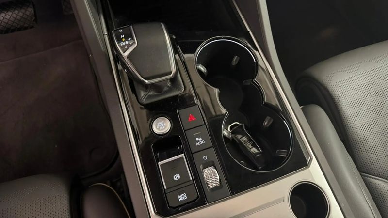 Volkswagen Touareg • 2021 • 96,000 km 16