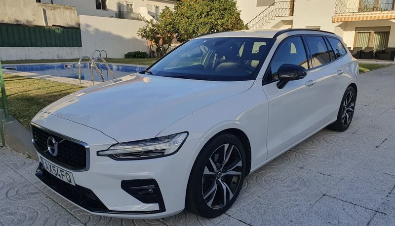 Volvo V60 • 2020 • 138,500 km 3