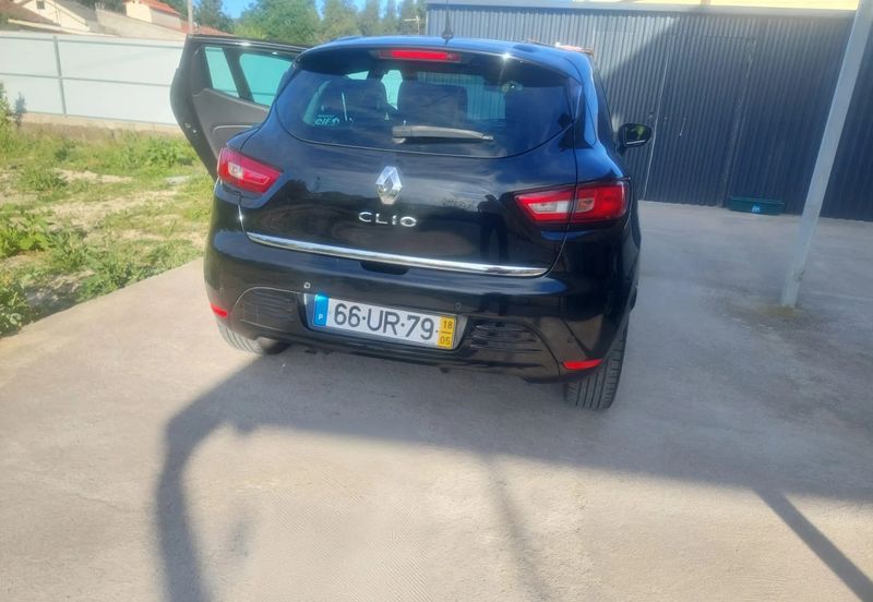 Renault Clio • 2018 • 120,500 km 6