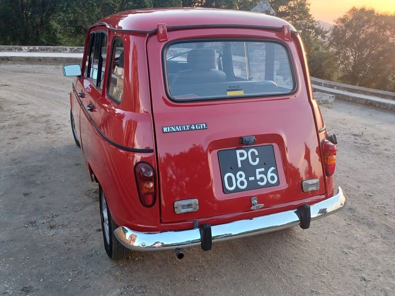 Renault 10 • 1988 • 213,000 km 7