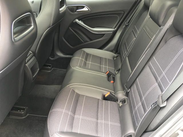 Mercedes-Benz GLA • 2014 • 110,000 km 11