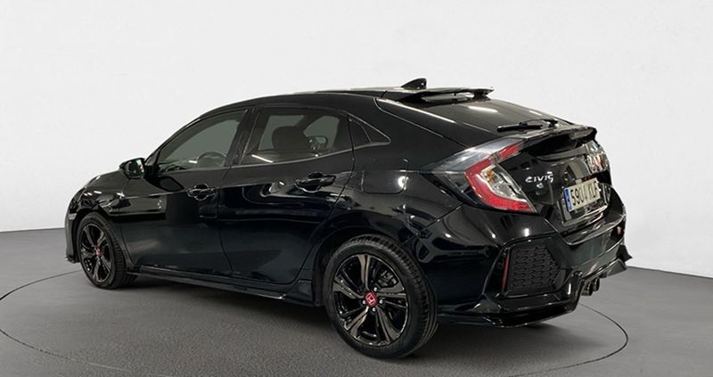 Honda Civic • 2018 • 72,500 km 3