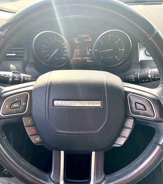 Land Rover Range Rover • 2023 • 20,000 km 3