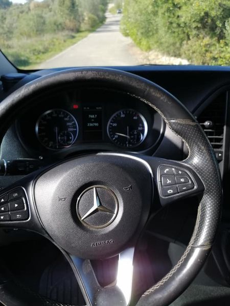 Mercedes-Benz 210 Van • 2016 • 90,000 km 5
