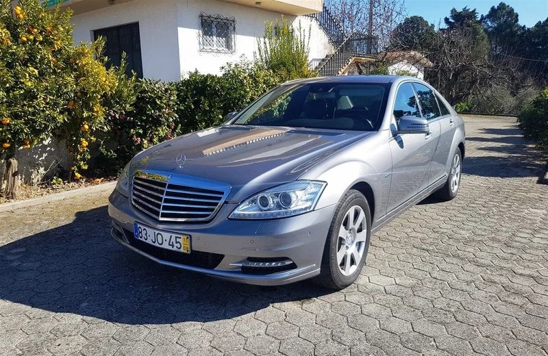 Mercedes-Benz S-Class • 2010 • 135,275 km 1