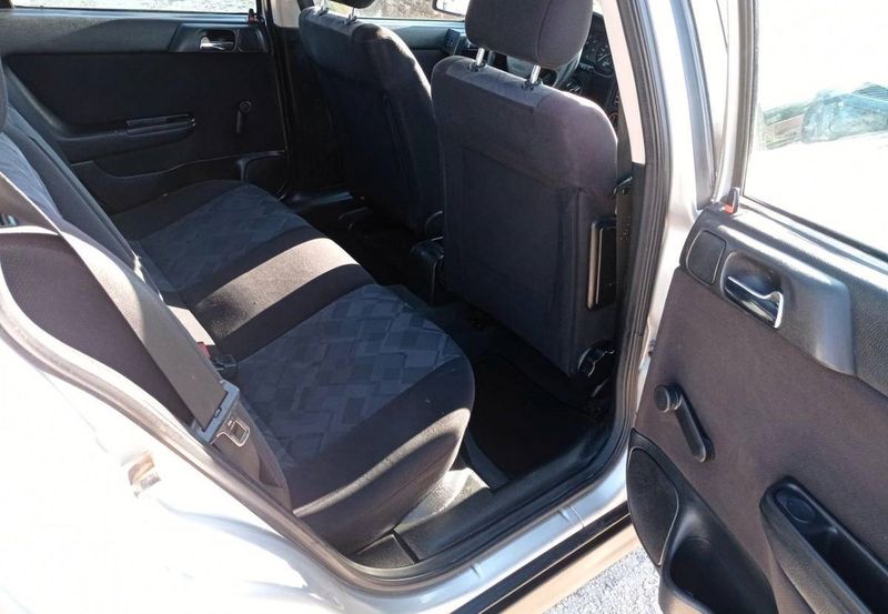 Opel Astra • 2001 • 249,999 km 9