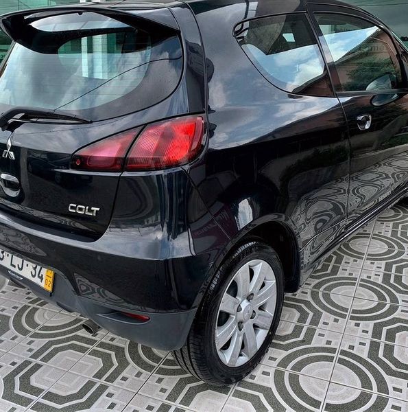 Mitsubishi Colt • 2011 • 90,000 km 4