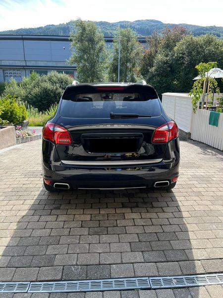 Porsche Cayenne • 2011 • 293,000 km 3