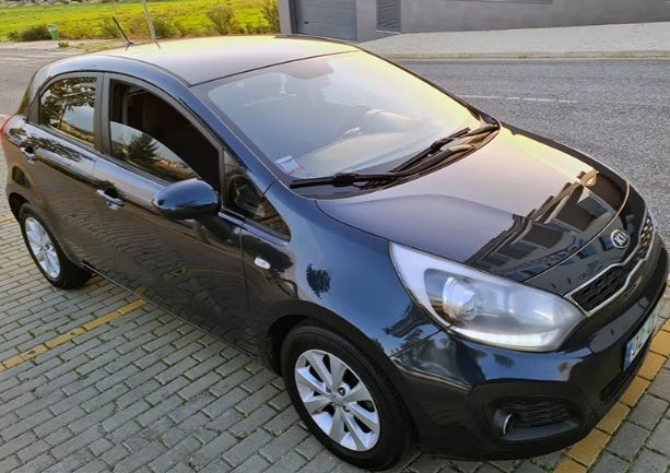 Kia Rio • 2014 • 83,000 km 3