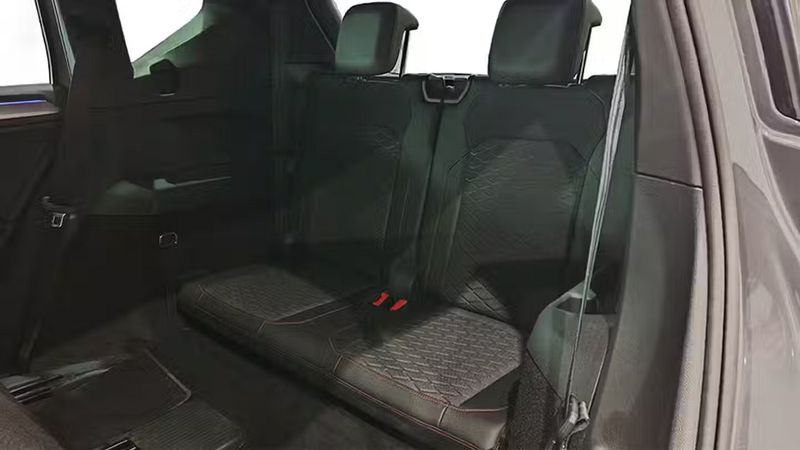 Seat Toledo • 2023 • 14,367 km 6