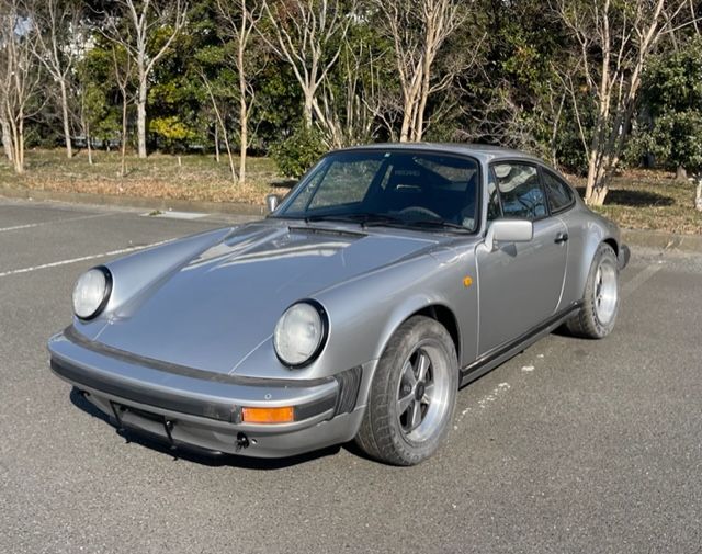 Porsche 911 Carrera • 1982 • 28,998 km 5